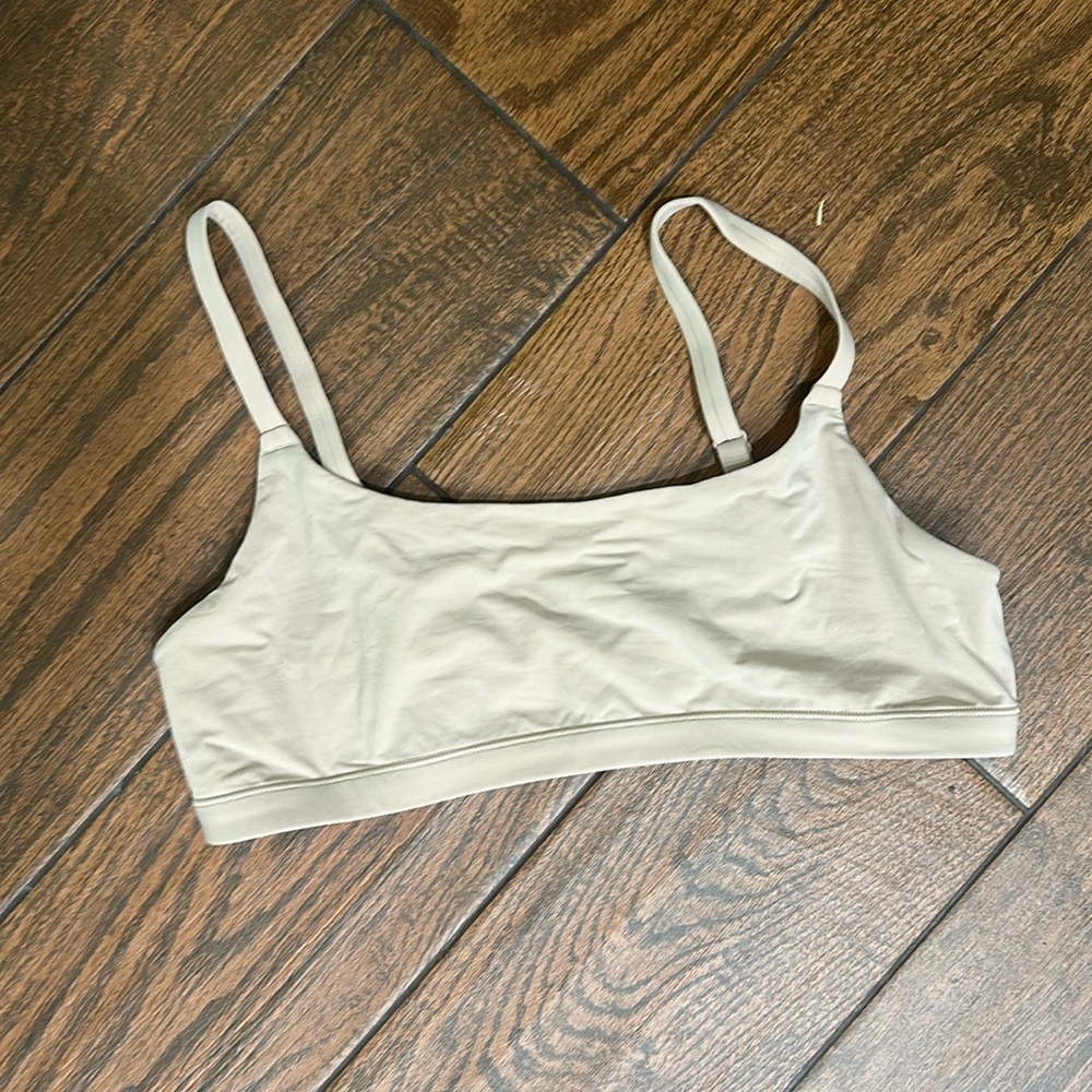 Skims fits everybody scoop bralette size large